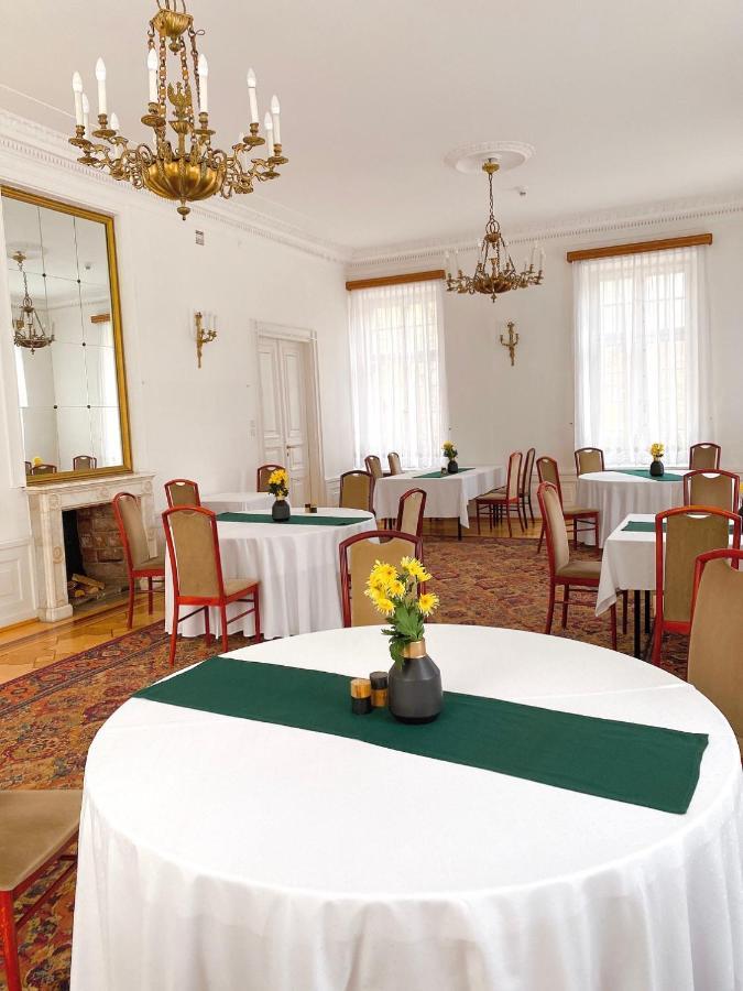 Butikowy Palac 3* Jabłonna