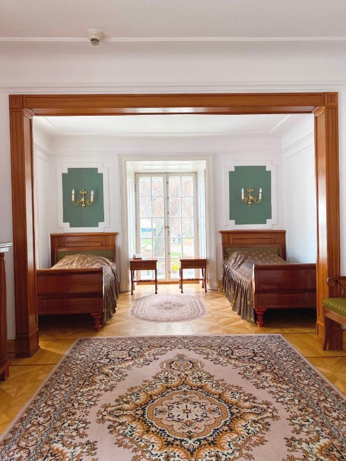 Bed & Breakfast Butikowy Palac Jabłonna